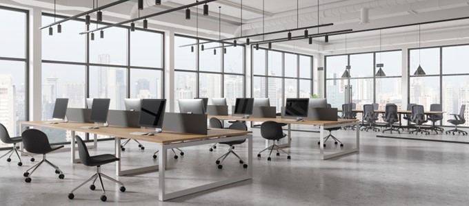 ustawienie biurek w biurze