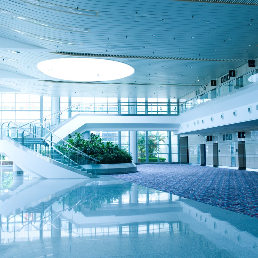 Wysokość pomieszczeń biurowych – normy prawne, wymagania, znaczenie dla pracowników